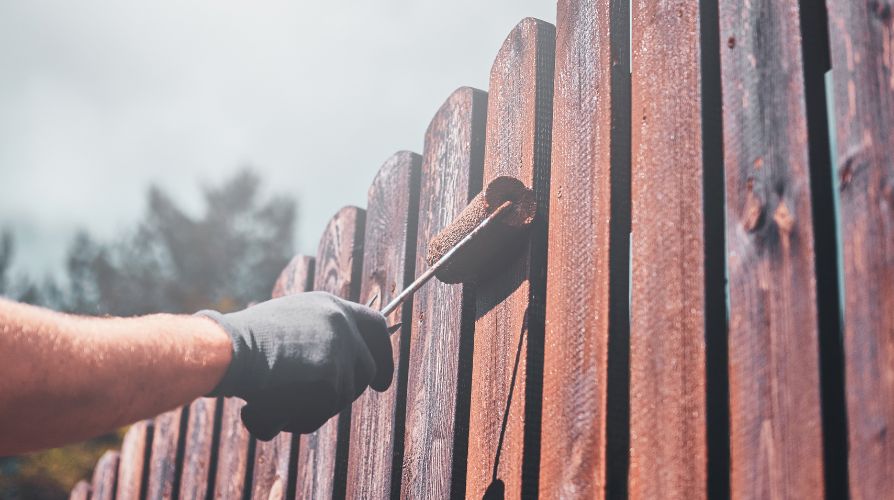 Painting vs. staining your fence